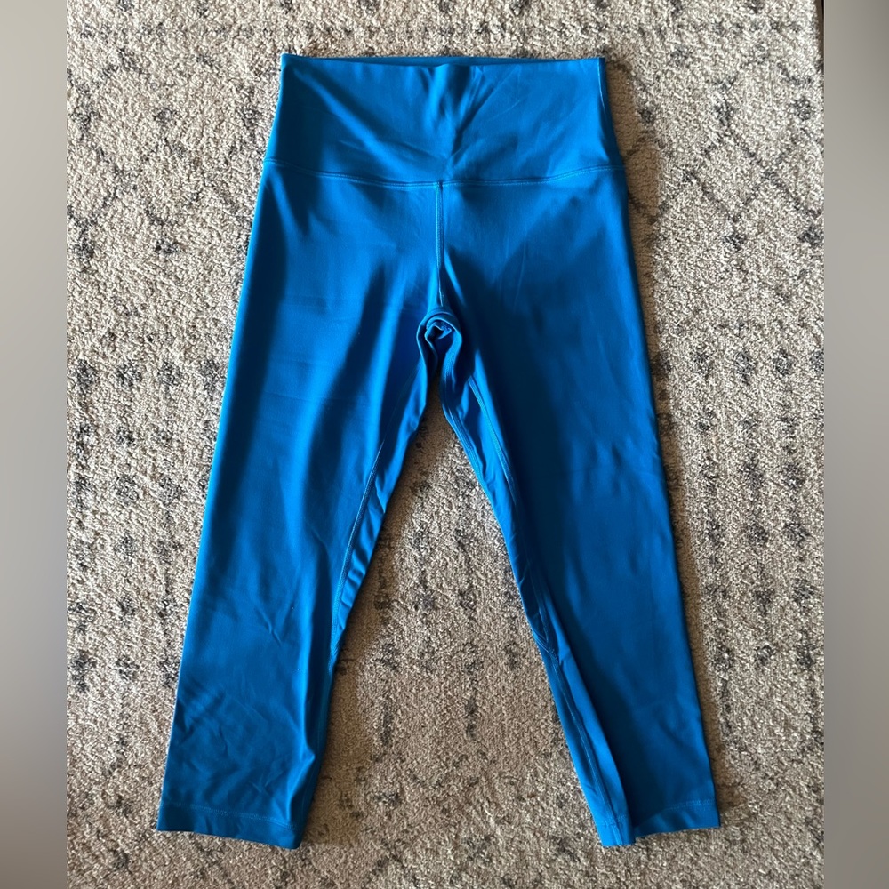 Lululemon align leggings 23’ in the color poolside.